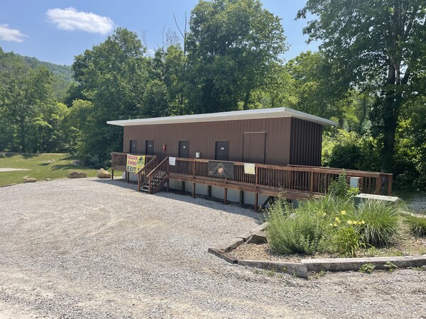 RV 301 40x80 site Photo 5